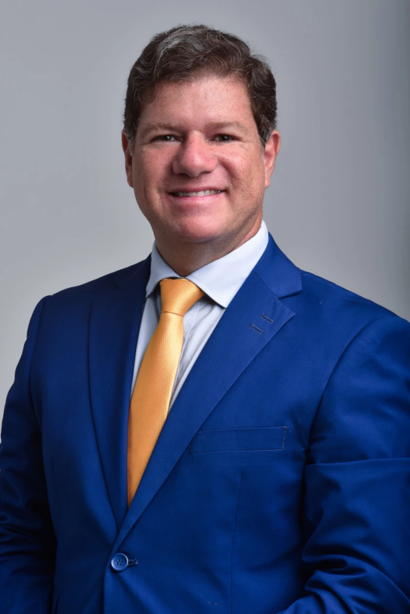 Advogado do escritório JNB Advocacia, especialista em direito empresarial em Pernambuco